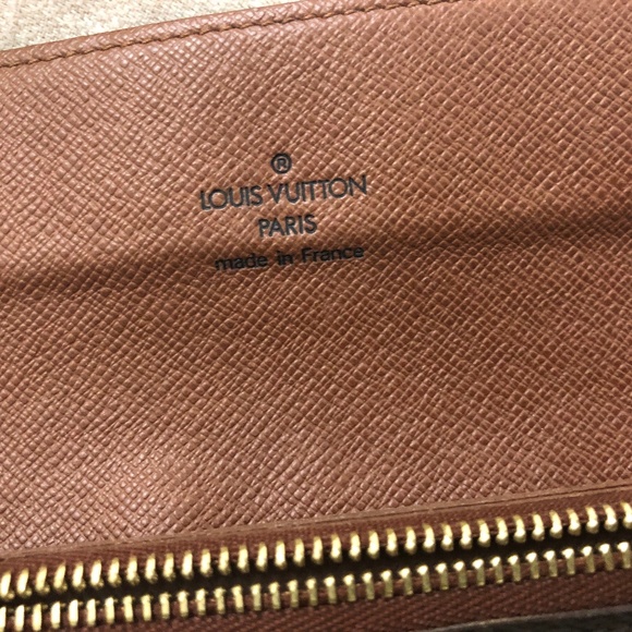 Authentic Louis Vuitton Monogram Accordion Wallet with Chain - Picture 8 of 13